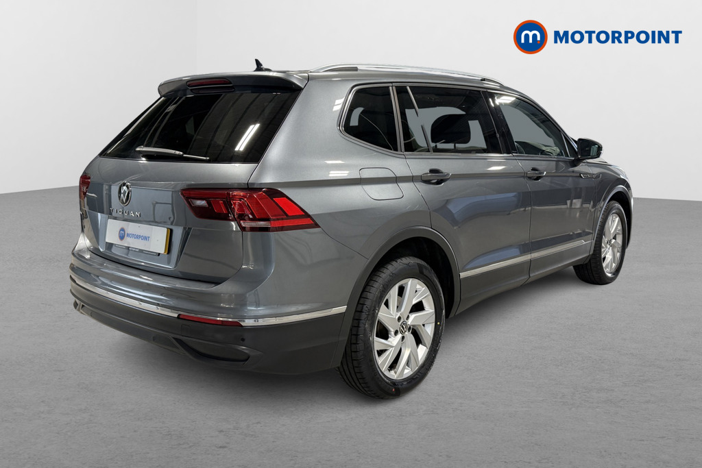 Volkswagen Tiguan Allspace Life Manual Petrol SUV - Stock Number (1624704) - Drivers side rear corner