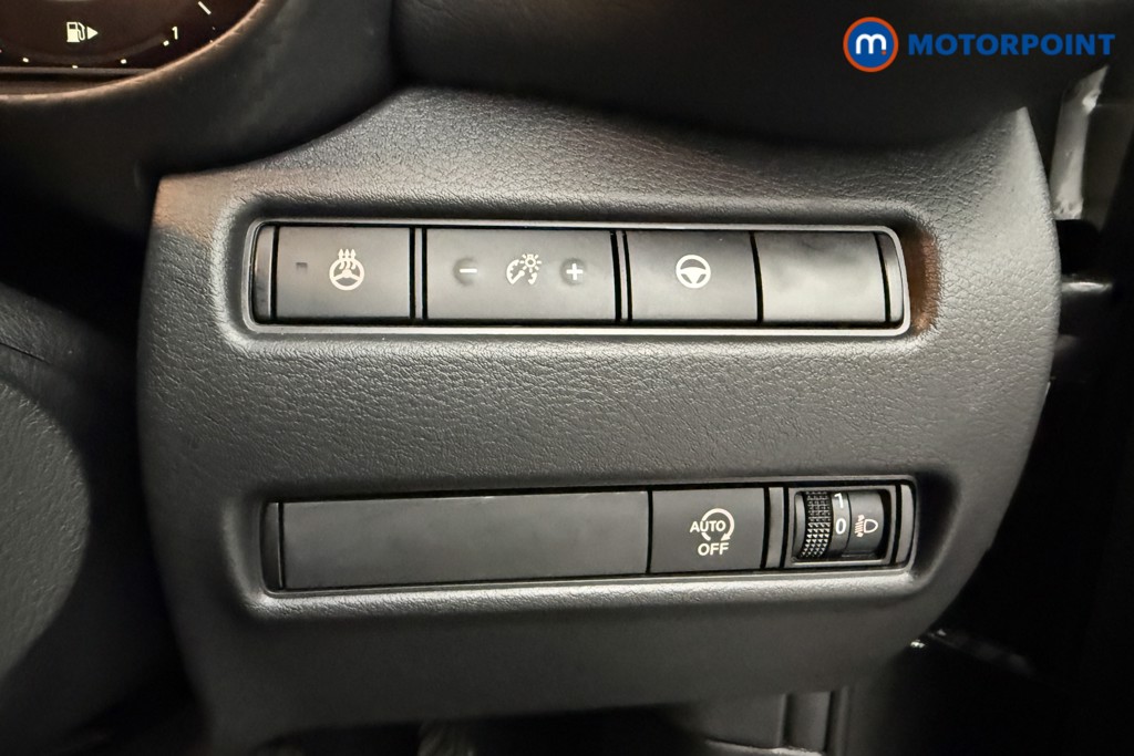 Nissan Juke Tekna Automatic Petrol SUV - Stock Number (1625423) - 5th supplementary image