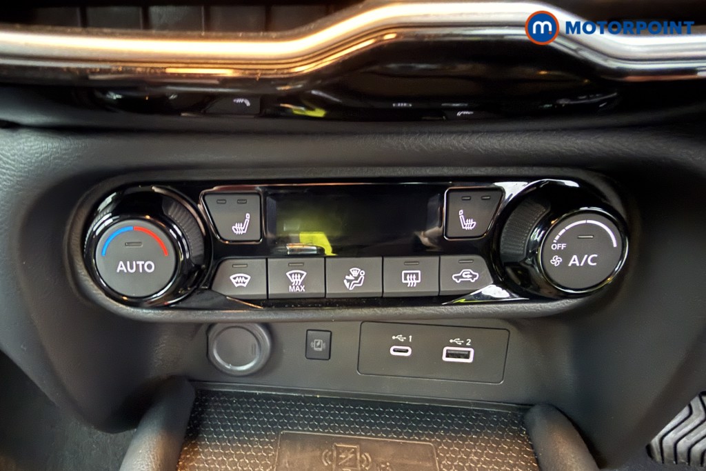 Nissan Juke Tekna Automatic Petrol SUV - Stock Number (1625423) - 10th supplementary image