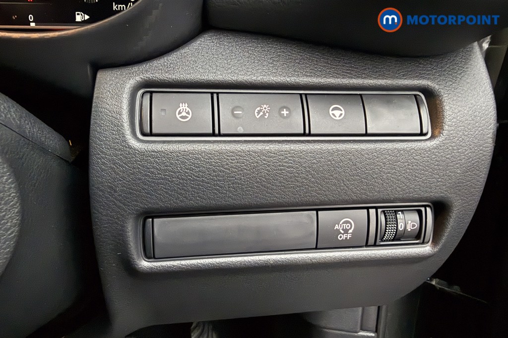 Nissan Juke Tekna Automatic Petrol SUV - Stock Number (1625431) - 6th supplementary image