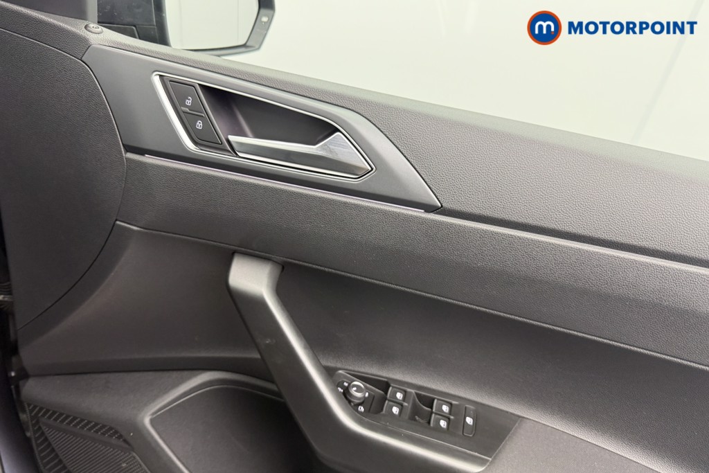 Volkswagen Polo R-Line Automatic Petrol Hatchback - Stock Number (1625777) - 9th supplementary image