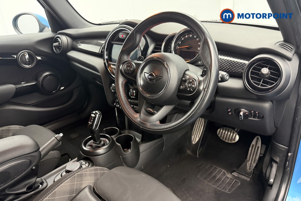 Mini Hatchback Cooper S Automatic Petrol Hatchback - Stock Number (1625984) - 4th supplementary image