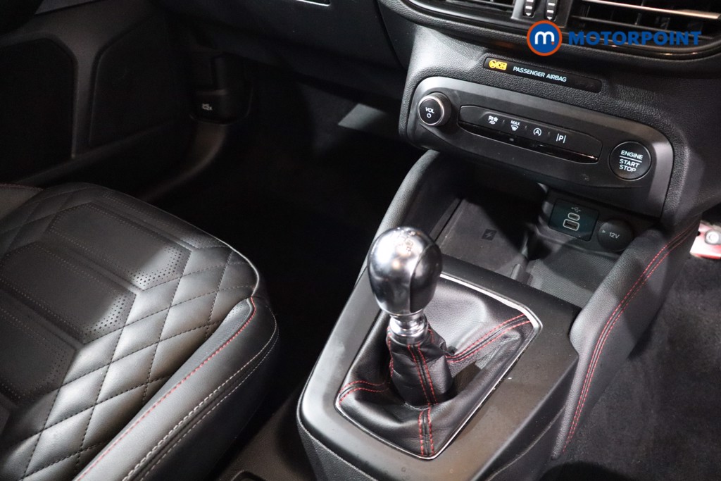 Ford Focus St-Line X Manual Petrol Hatchback - Stock Number (1626008) - 21st supplementary image