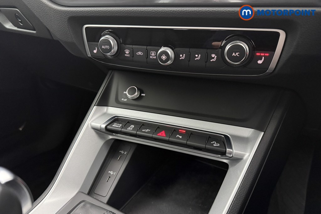 Audi Q3 Technik Automatic Petrol Plug-In Hybrid SUV - Stock Number (1626066) - 13th supplementary image