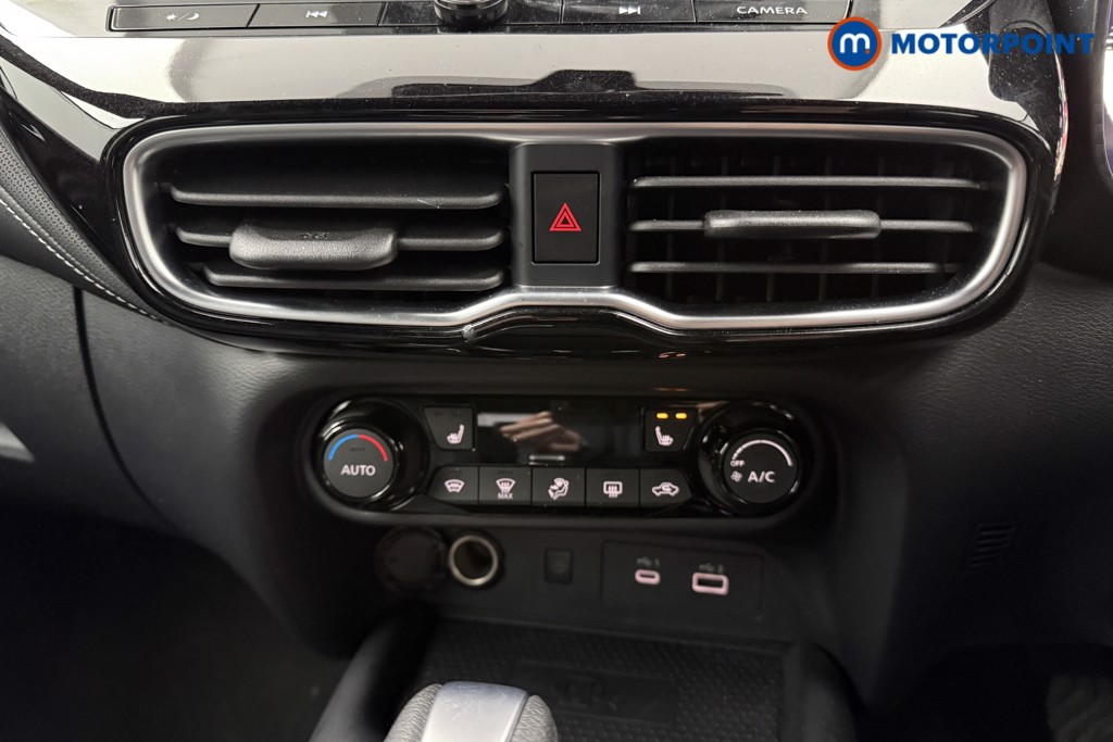 Nissan Juke Tekna Automatic Petrol SUV - Stock Number (1626139) - 11th supplementary image