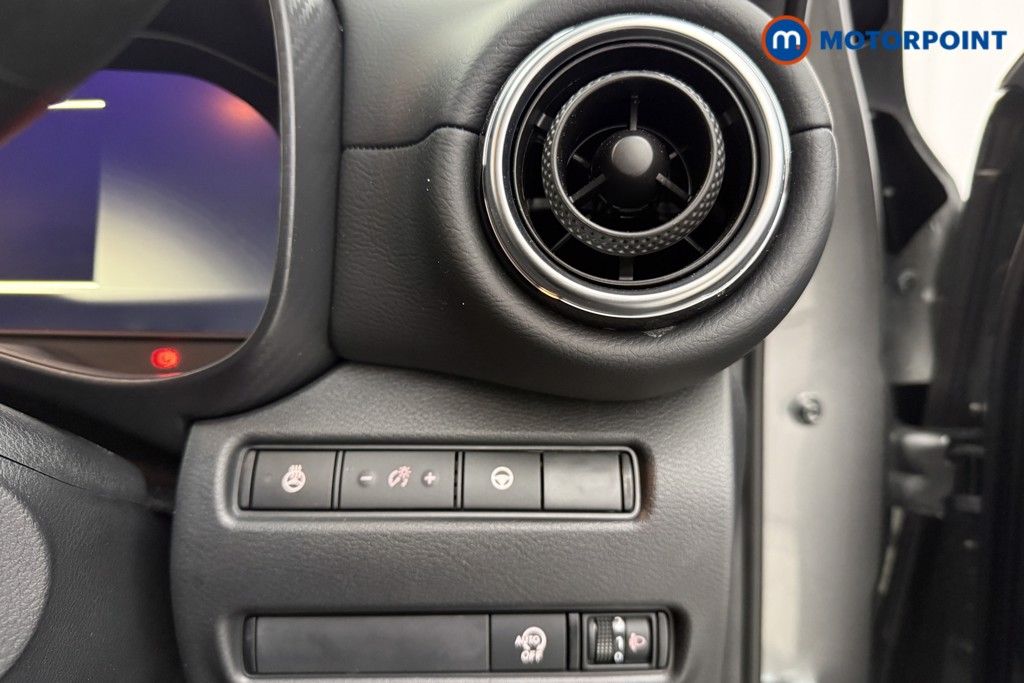 Nissan Juke Tekna Automatic Petrol SUV - Stock Number (1626139) - 15th supplementary image