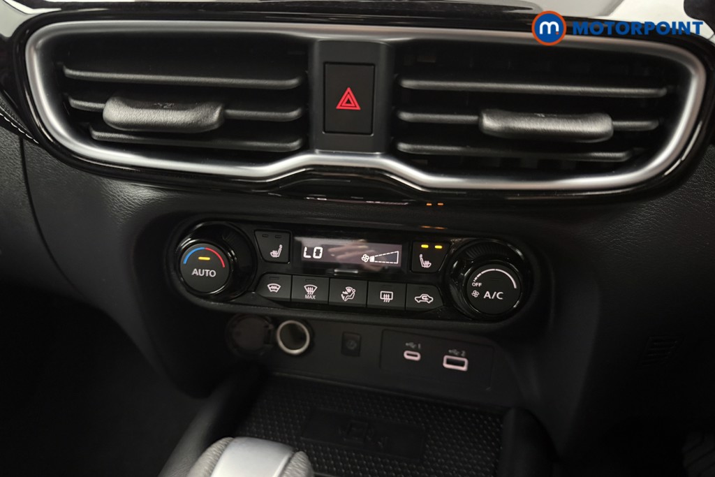 Nissan Juke Tekna Automatic Petrol SUV - Stock Number (1626141) - 12th supplementary image