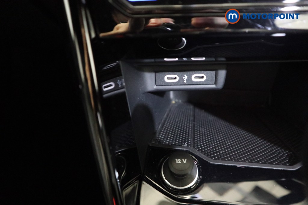 Volkswagen T-Roc R-Line Automatic Petrol SUV - Stock Number (1626728) - 8th supplementary image