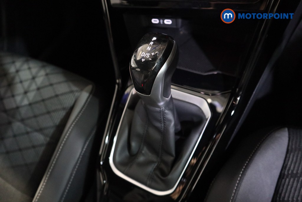 Volkswagen T-Roc R-Line Automatic Petrol SUV - Stock Number (1626728) - 9th supplementary image