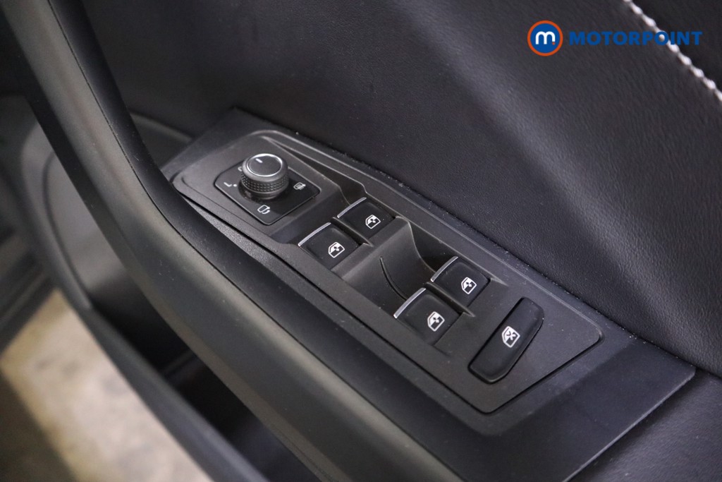 Volkswagen T-Roc R-Line Automatic Petrol SUV - Stock Number (1626728) - 14th supplementary image