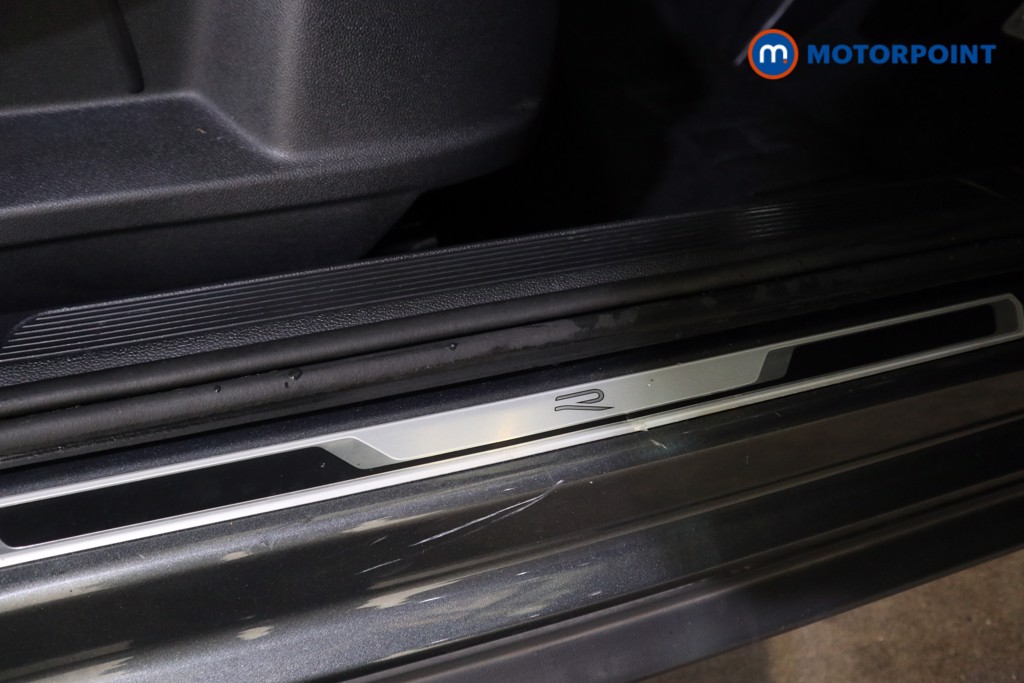 Volkswagen T-Roc R-Line Automatic Petrol SUV - Stock Number (1626728) - 15th supplementary image