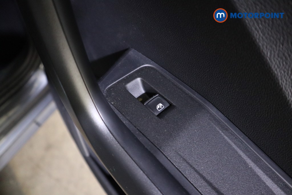 Volkswagen T-Roc R-Line Automatic Petrol SUV - Stock Number (1626728) - 22nd supplementary image