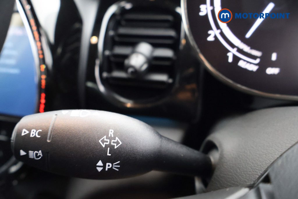 Mini Hatchback Cooper Classic Automatic Petrol Hatchback - Stock Number (1626731) - 5th supplementary image