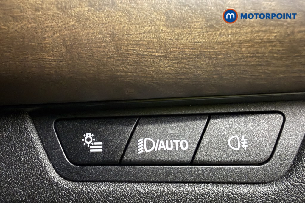 BMW 2 Series Luxury Automatic Petrol Plug-In Hybrid Estate - Stock Number (1626739) - 17th supplementary image