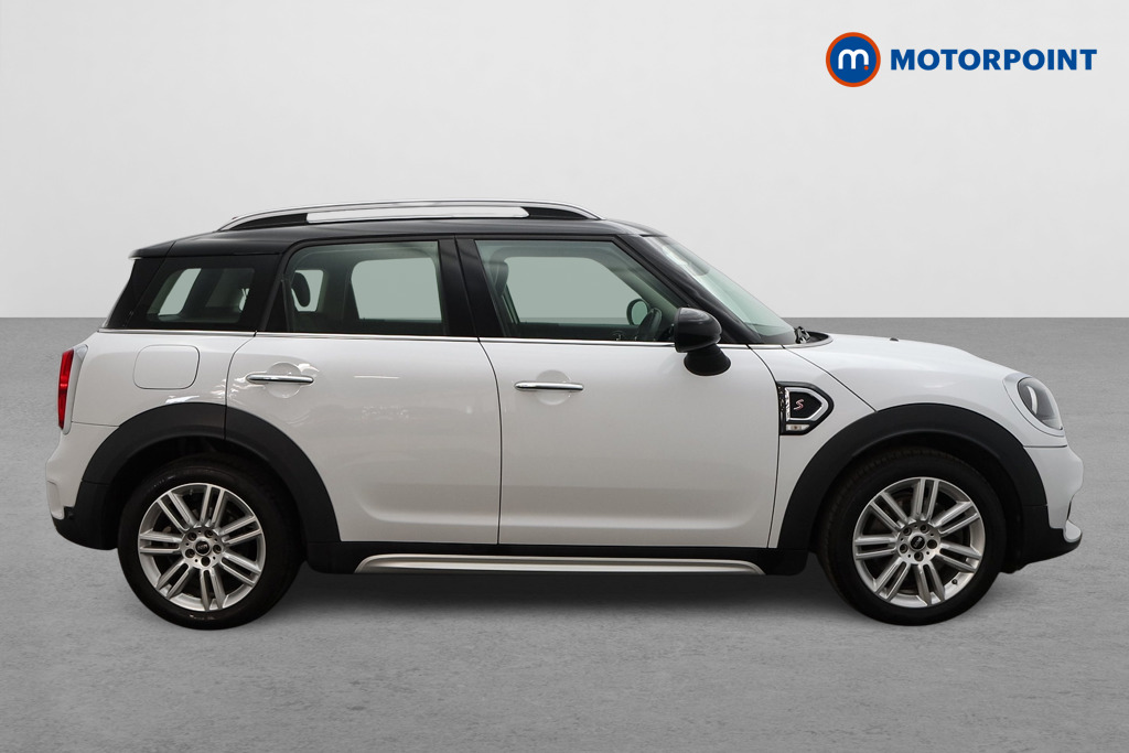 Mini Countryman Cooper S Exclusive Manual Petrol SUV - Stock Number (1626754) - Drivers side