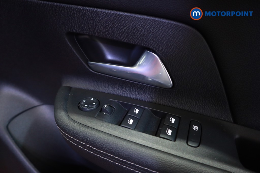 Vauxhall Mokka Ultimate Automatic Electric SUV - Stock Number (1626780) - 3rd supplementary image