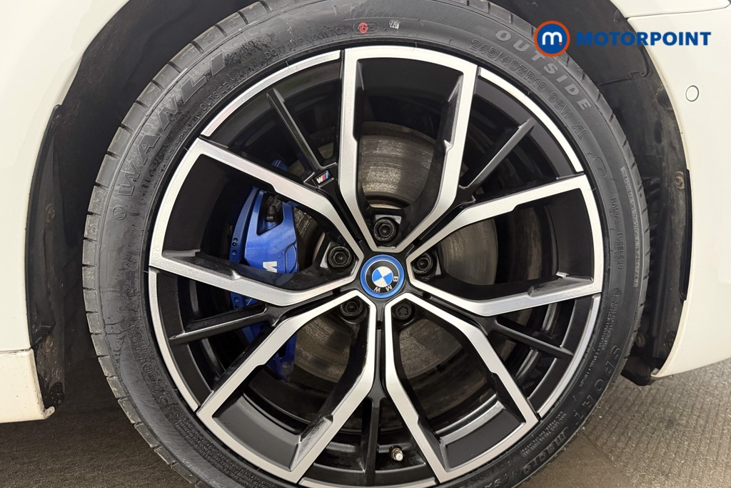 BMW 5 Series M Sport Automatic Petrol Plug-In Hybrid Saloon - Stock Number (1626910) - 11th supplementary image