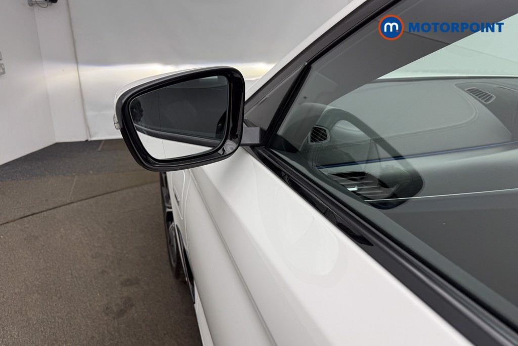 BMW 5 Series M Sport Automatic Petrol Plug-In Hybrid Saloon - Stock Number (1626910) - 33rd supplementary image