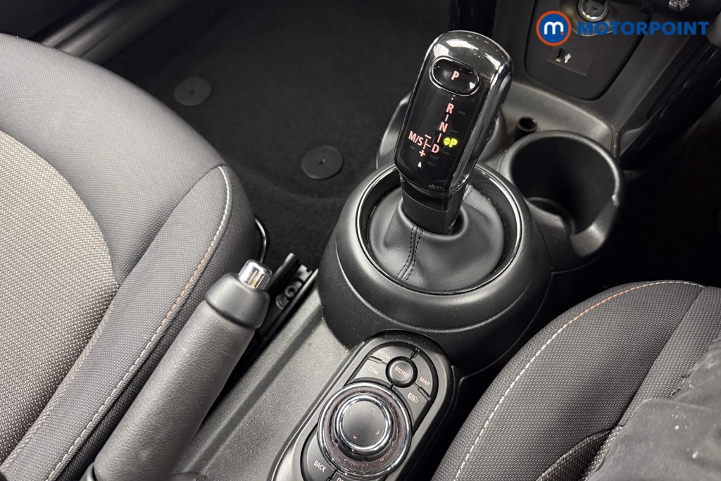 Mini Convertible Cooper Classic Automatic Petrol Convertible - Stock Number (1628094) - 4th supplementary image