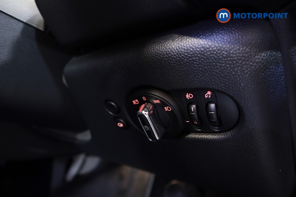 Mini Hatchback Cooper Classic Automatic Petrol Hatchback - Stock Number (1628127) - 4th supplementary image