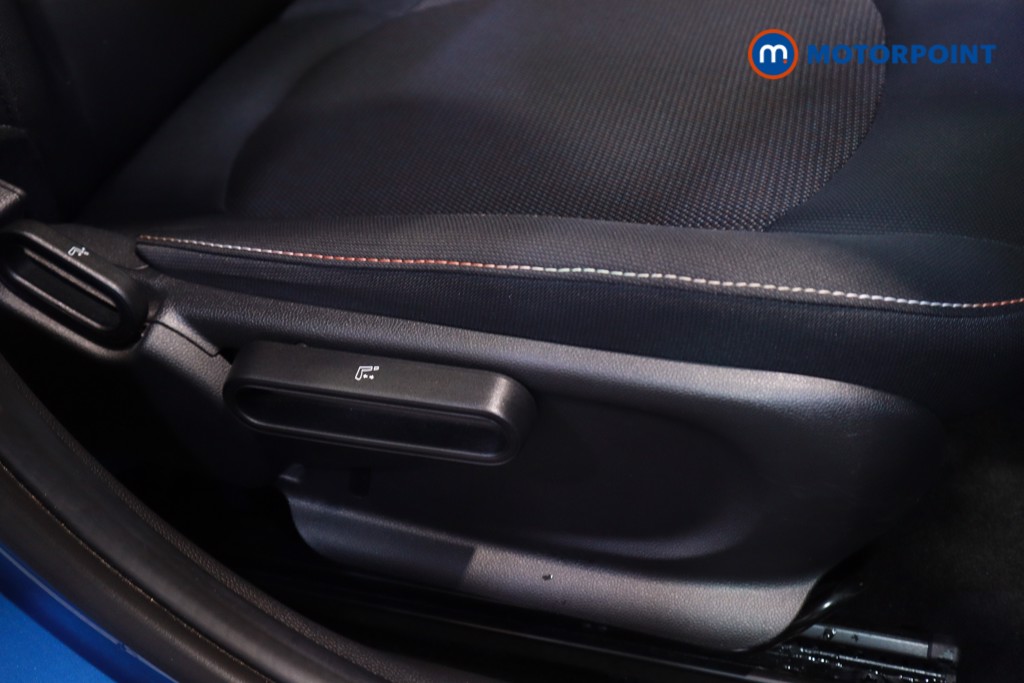 Mini Hatchback Cooper Classic Automatic Petrol Hatchback - Stock Number (1628127) - 6th supplementary image