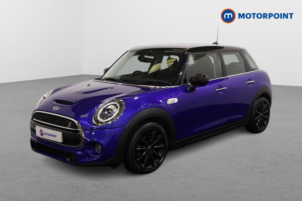 Mini Hatchback Cooper S Classic Automatic Petrol Hatchback - Stock Number (1628138) - Passenger side front corner