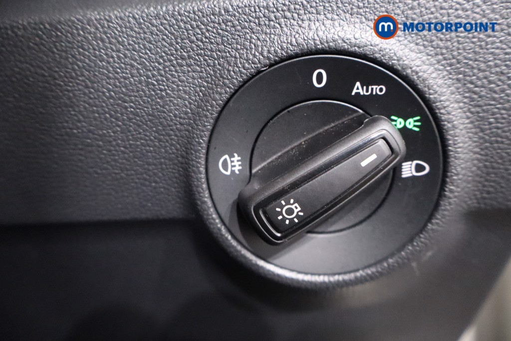 Volkswagen T-Roc Match Manual Petrol SUV - Stock Number (1628526) - 17th supplementary image