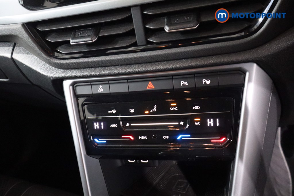 Volkswagen T-Roc Match Manual Petrol SUV - Stock Number (1628526) - 18th supplementary image