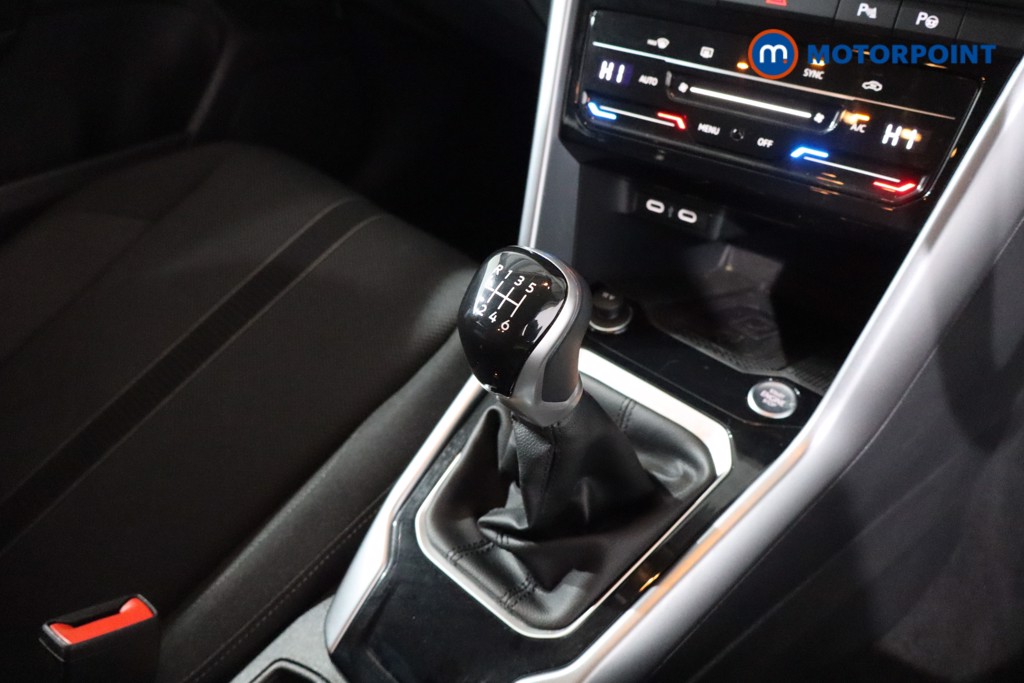 Volkswagen T-Roc Match Manual Petrol SUV - Stock Number (1628526) - 19th supplementary image