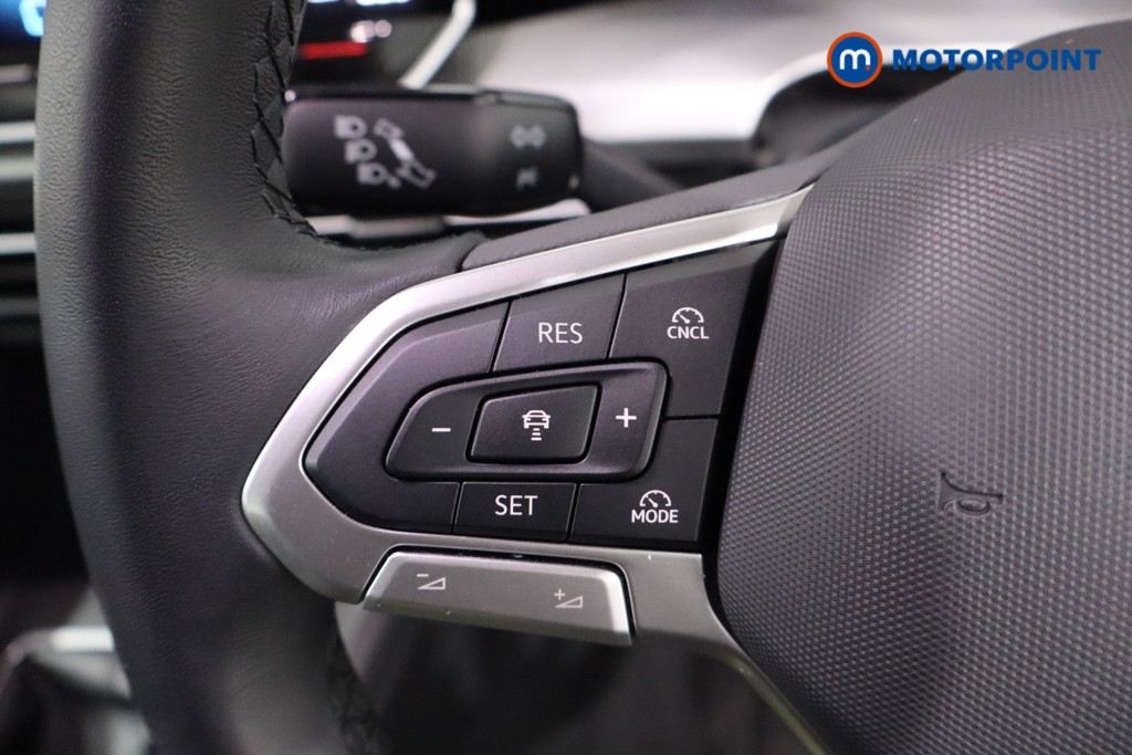 Volkswagen Golf Life Manual Diesel Estate - Stock Number (1628536) - 7th supplementary image