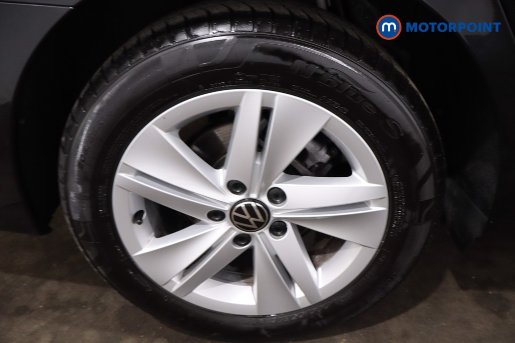 Volkswagen Golf Life Manual Diesel Estate - Stock Number (1628536) - 9th supplementary image