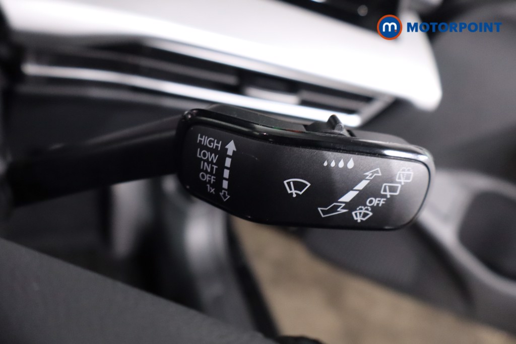 Volkswagen Golf Life Manual Diesel Estate - Stock Number (1628536) - 15th supplementary image