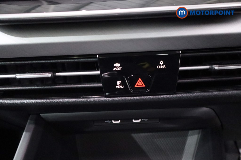 Volkswagen Golf Life Manual Diesel Estate - Stock Number (1628536) - 20th supplementary image