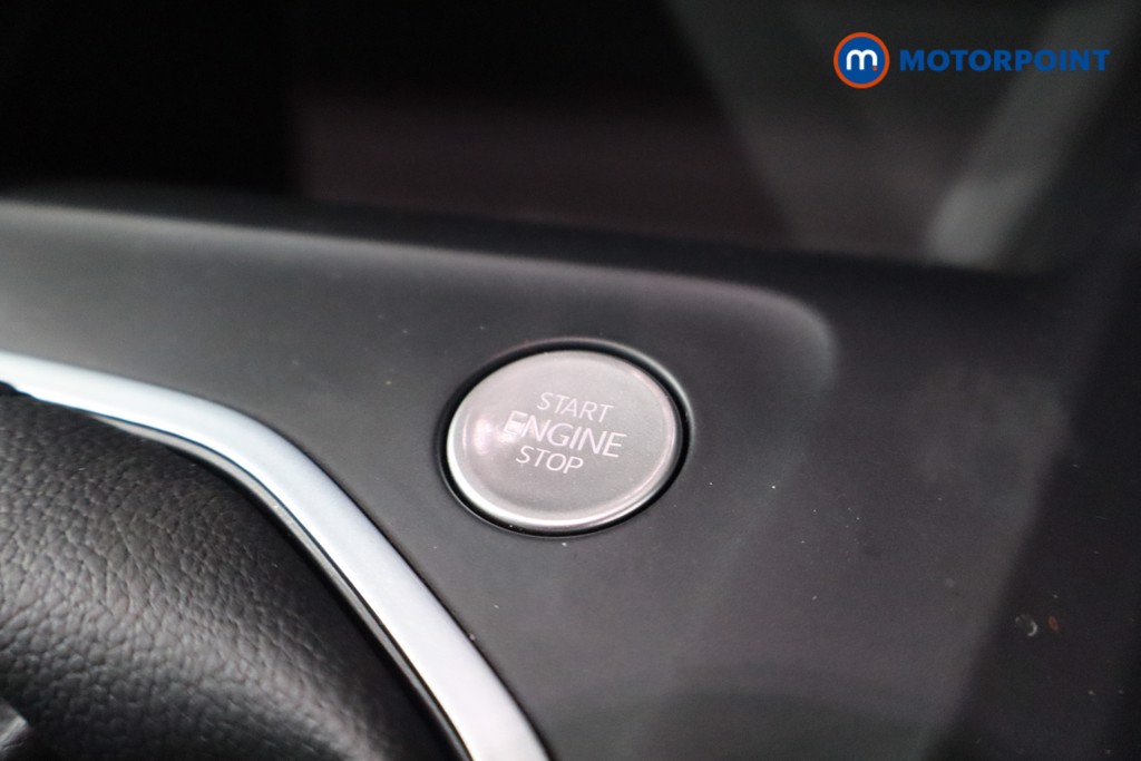 Volkswagen Golf Life Manual Diesel Estate - Stock Number (1628536) - 22nd supplementary image