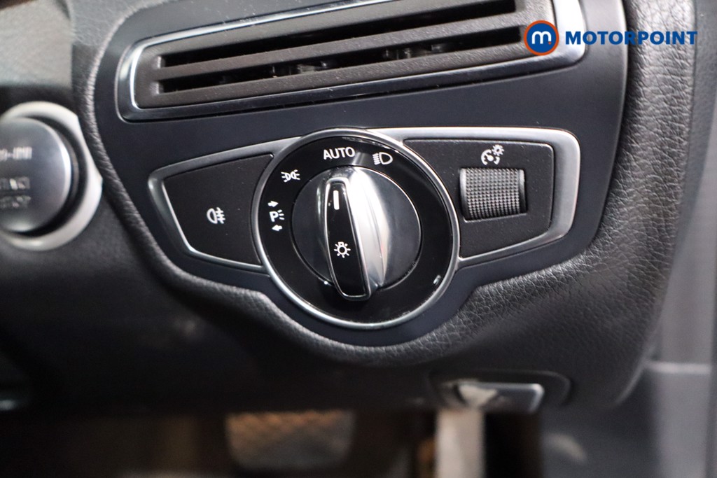 Mercedes-Benz C Class Sport Automatic Diesel Saloon - Stock Number (1603934) - 17th supplementary image