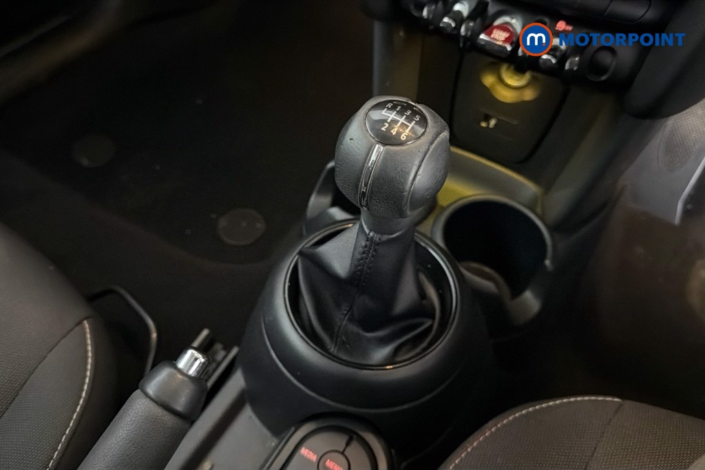 Mini Hatchback Cooper Classic Manual Petrol Hatchback - Stock Number (1612184) - 15th supplementary image