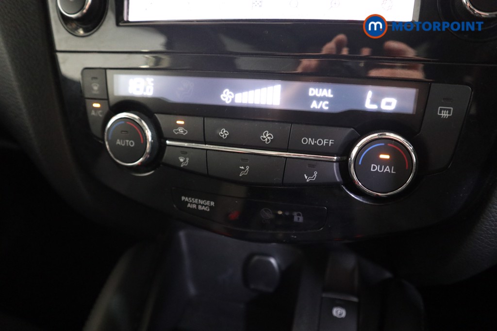 Nissan Qashqai N-Connecta Manual Petrol SUV - Stock Number (1615785) - 7th supplementary image