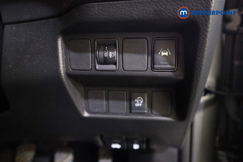 Nissan Qashqai N-Connecta Manual Petrol SUV - Stock Number (1615785) - 12th supplementary image