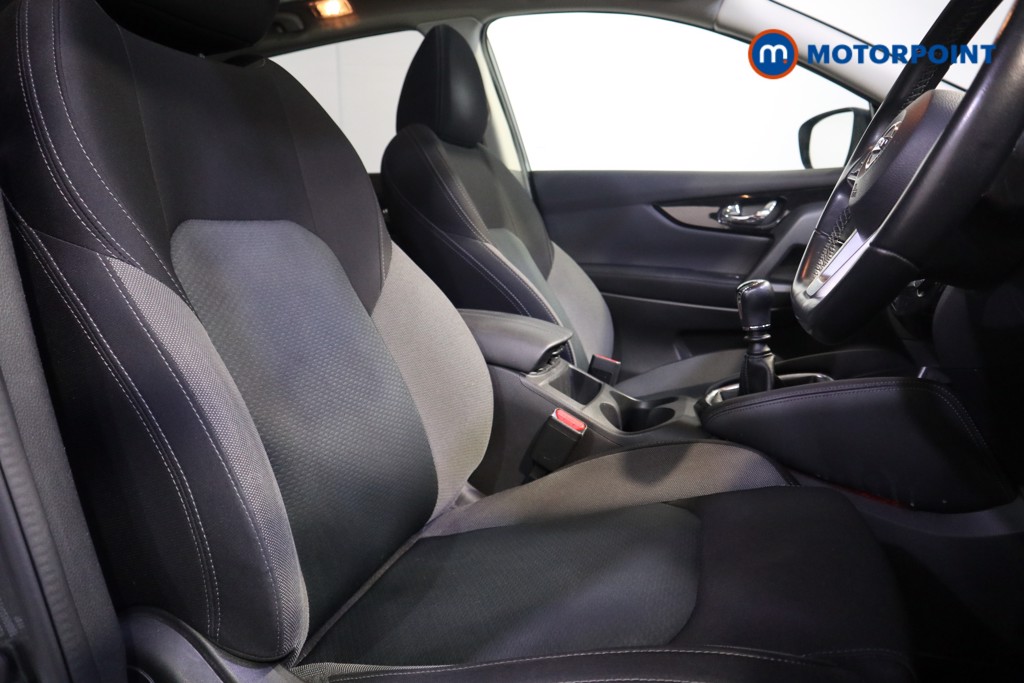 Nissan Qashqai N-Connecta Manual Petrol SUV - Stock Number (1615785) - 15th supplementary image