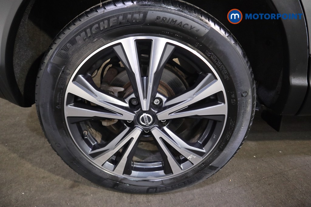 Nissan Qashqai N-Connecta Manual Petrol SUV - Stock Number (1615785) - 22nd supplementary image