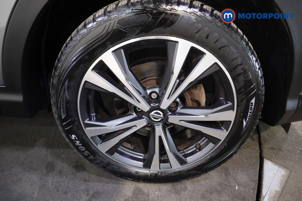 Nissan Qashqai N-Connecta Manual Petrol SUV - Stock Number (1615785) - 23rd supplementary image