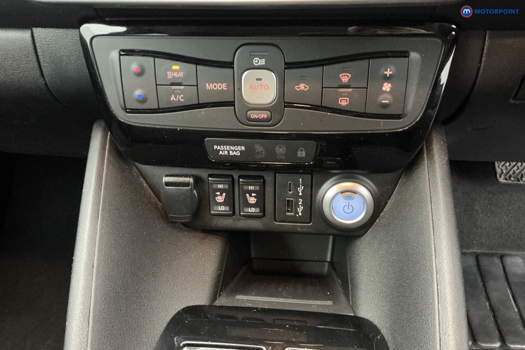 Nissan Leaf N-Connecta Automatic Electric Hatchback - Stock Number (1616096) - 19th supplementary image