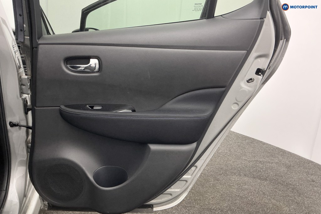 Nissan Leaf N-Connecta Automatic Electric Hatchback - Stock Number (1616096) - 26th supplementary image