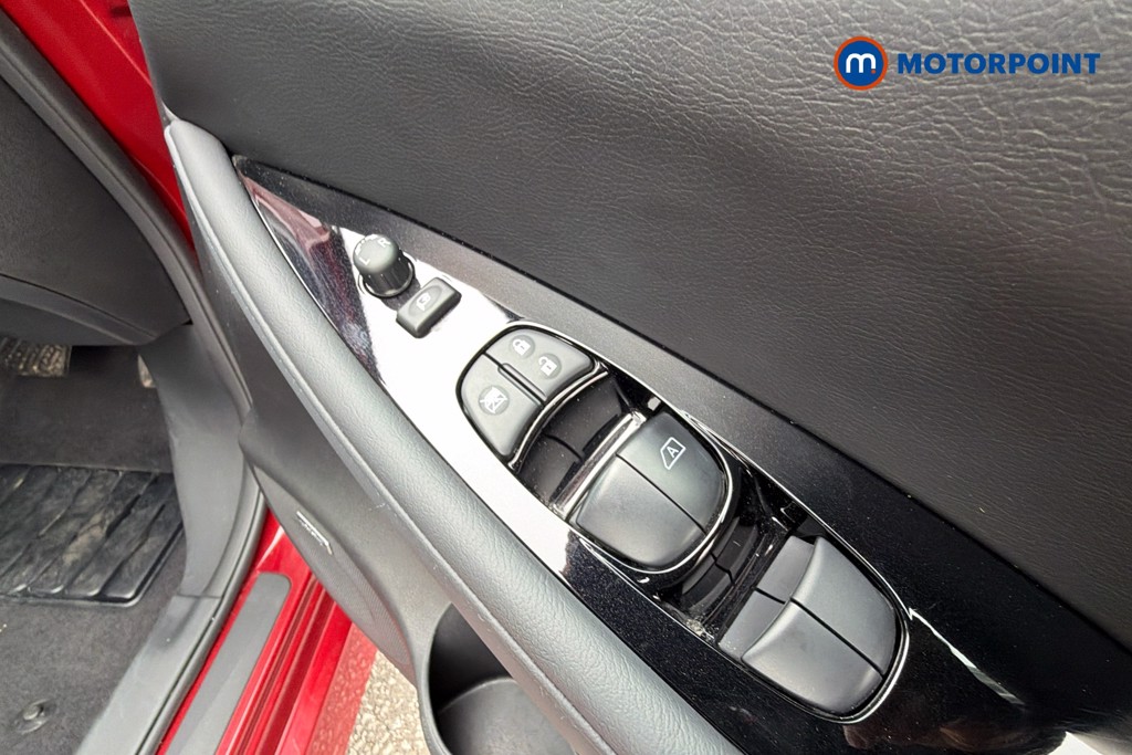 Nissan Leaf Tekna Automatic Electric Hatchback - Stock Number (1617816) - 20th supplementary image