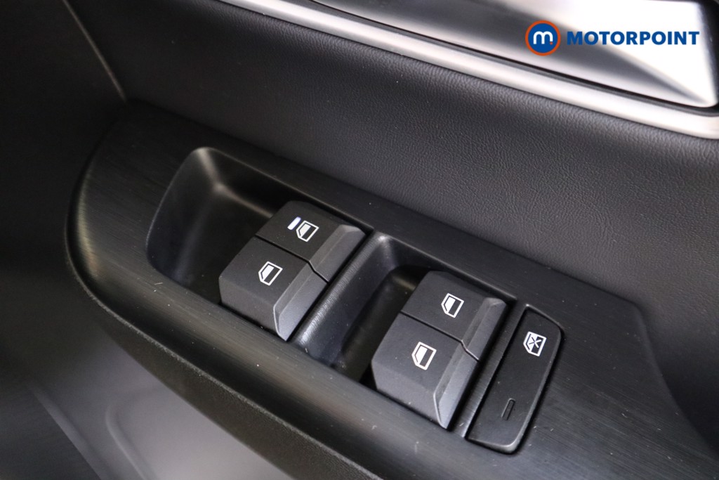 Mg Motor Uk ZS Trophy Automatic Petrol-Electric Hybrid SUV - Stock Number (1618150) - 14th supplementary image