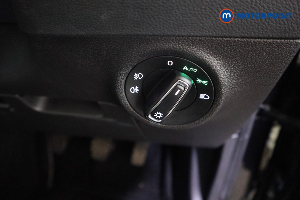 Skoda Karoq Se L Manual Petrol SUV - Stock Number (1619257) - 12th supplementary image