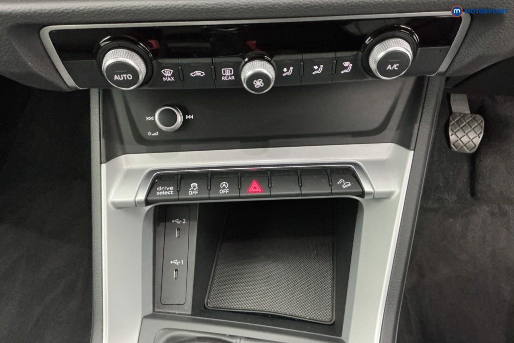 Audi Q3 Sport Manual Petrol SUV - Stock Number (1619769) - 19th supplementary image