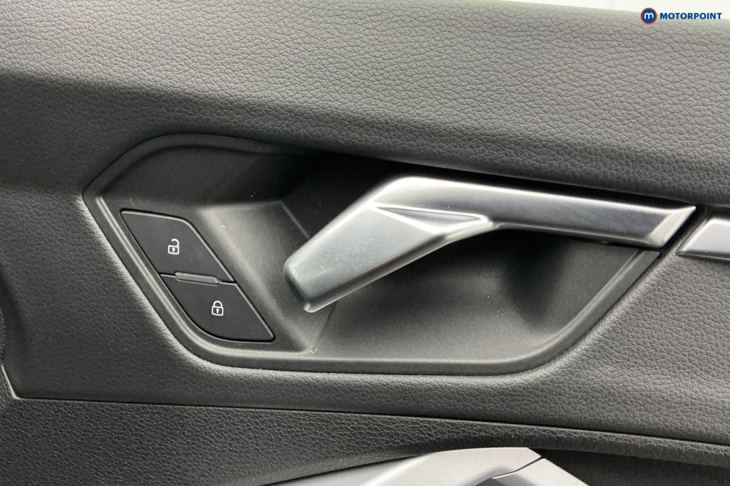 Audi Q3 Sport Manual Petrol SUV - Stock Number (1619769) - 27th supplementary image