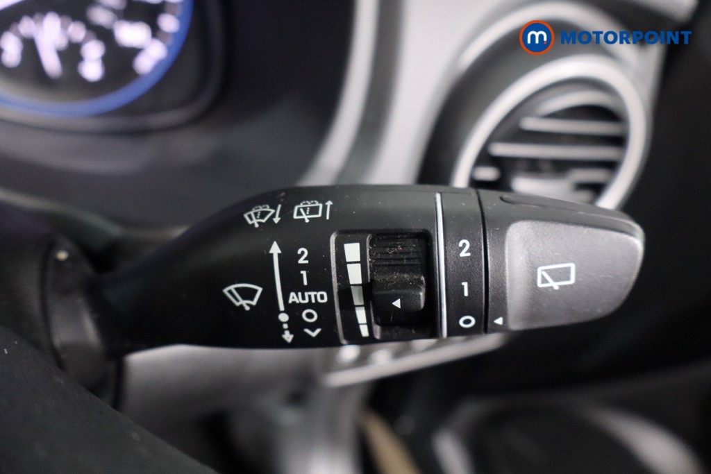 Hyundai Kona Premium Se Manual Petrol SUV - Stock Number (1620302) - 15th supplementary image