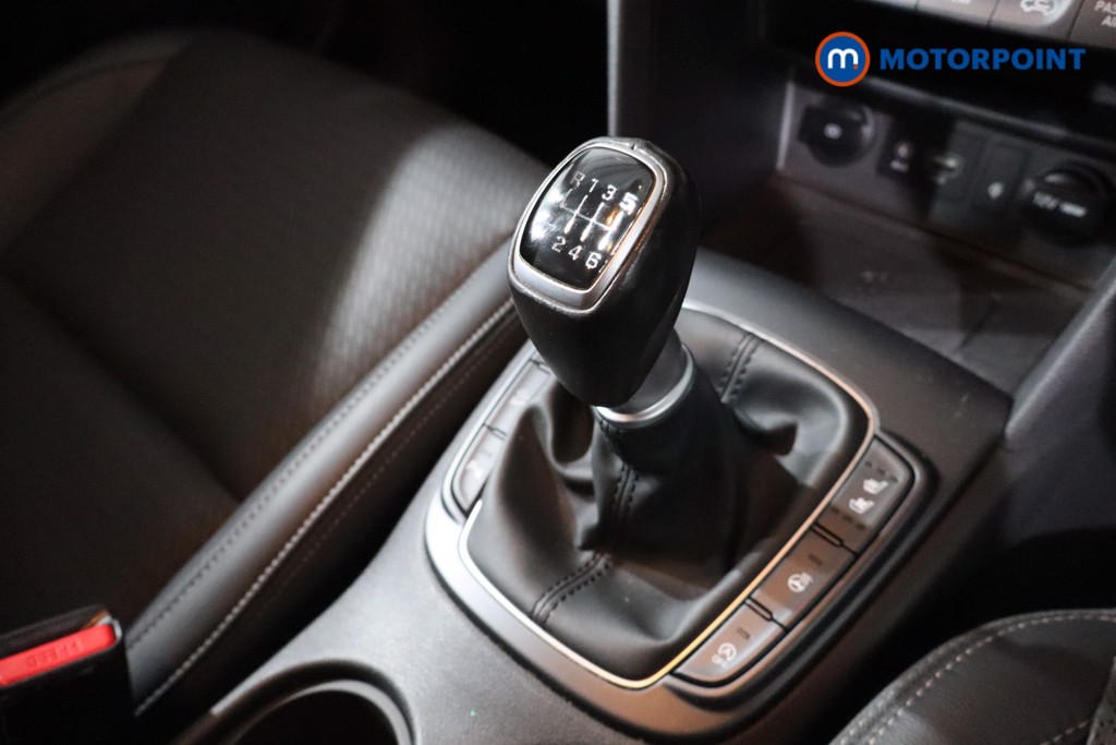 Hyundai Kona Premium Se Manual Petrol SUV - Stock Number (1620302) - 20th supplementary image